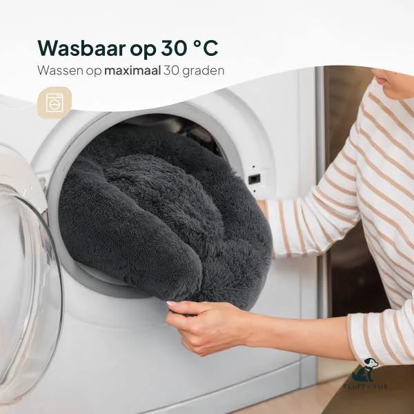 Fluffy hondenmand wassen